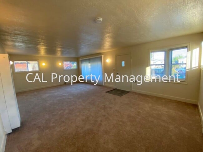 Foto del edificio - Single Family 2 bedroom and 1 bathroom!