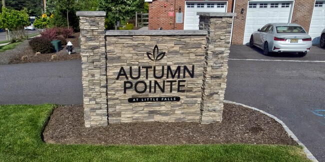 Foto del edificio - 103 Autumn Ct