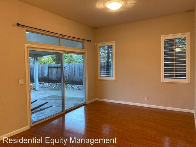 Building Photo - 3 br, 2 bath House - 108 Buckingham Way