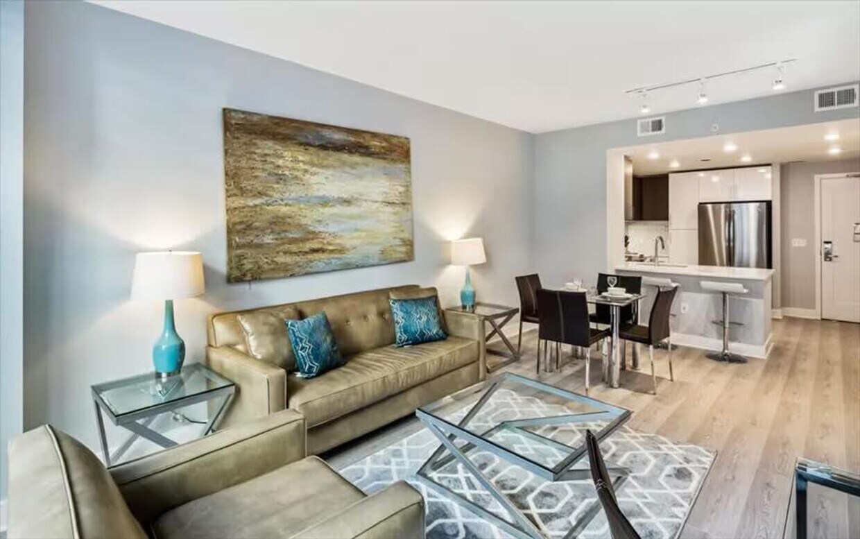 Foto principal - 4836 Rugby Ave