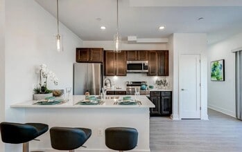 Building Photo - 601 S Broadway