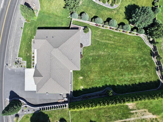 Building Photo - Peaceful Living with Views, Space & a 6 Ca...