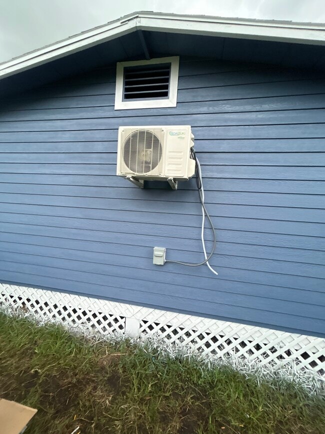 Building Photo - 317 Petteway Dr