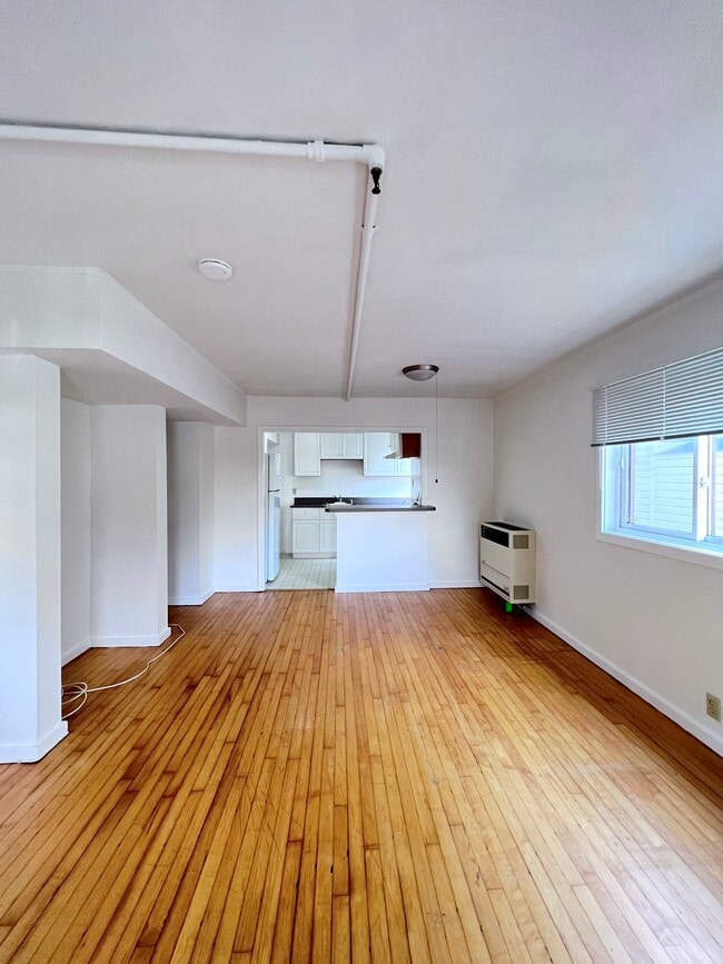 Building Photo - 1132 Haight St