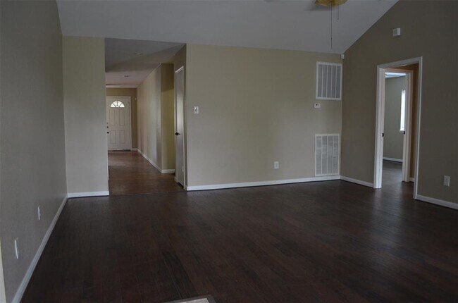 Building Photo - 6911 Leandra Dr