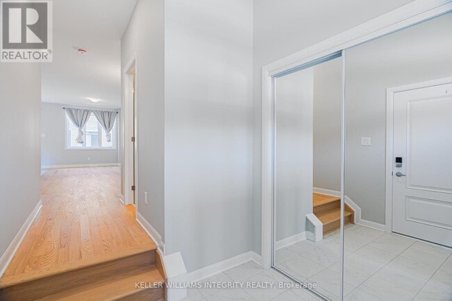 Building Photo - 96 OSLER St