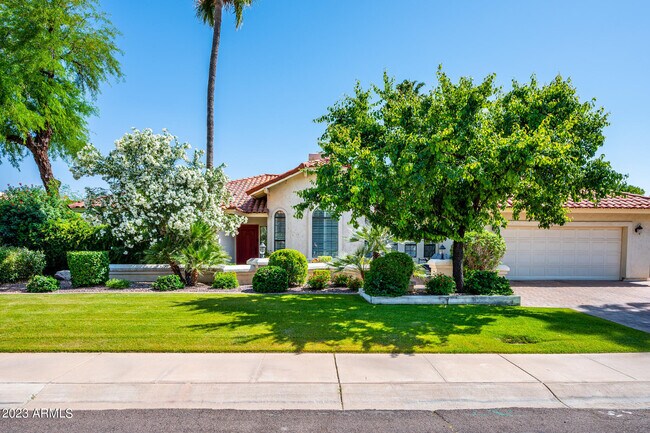 Building Photo - 8637 E San Lucas Dr