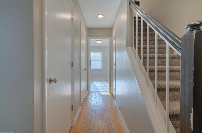 Foto del edificio - 812 Cambridge Rd