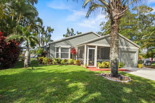 Foto del edificio - 9165 Beverly Ct