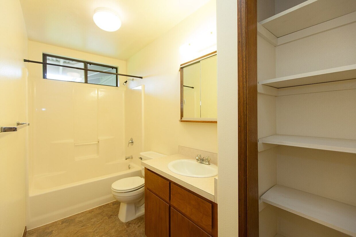 Foto principal - LOVELY 3BD 2.5BA HOME in KURTISTOWN