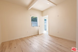Foto del edificio - 7273 Birdview Ave