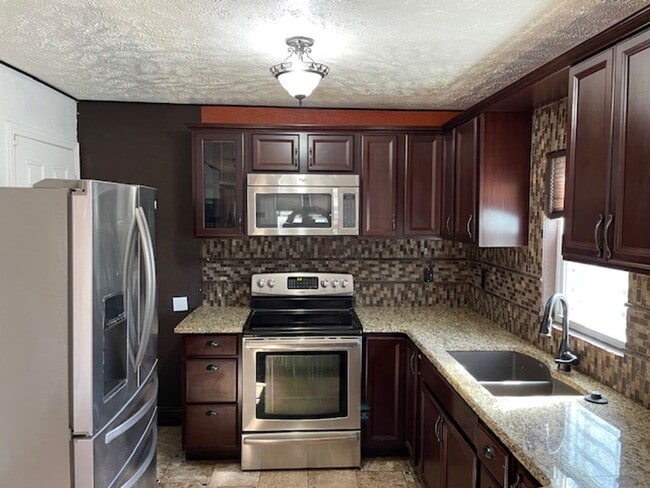 Foto del edificio - 2bd/1ba Bungalow Available Now!!