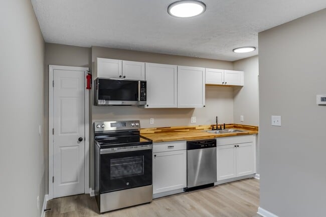 Photo - 2312 E 14th St Apartment