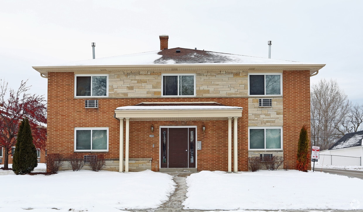 Building Photo - 1414-1420 E Warnimont Ave