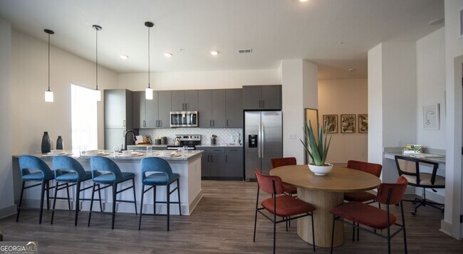 Foto del edificio - 1000 Rea Dr SW