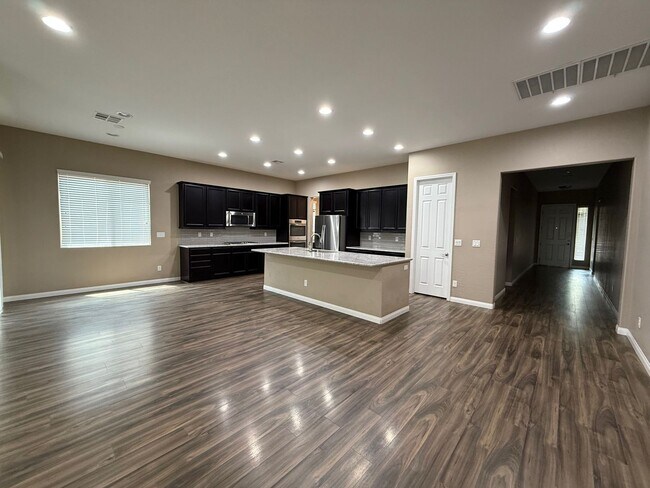 Foto del edificio - SINGLE STORY 3 BEDROOM HOME IN PROVIDENCE