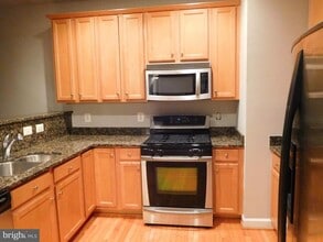 Building Photo - 4302 Talmadge Cir