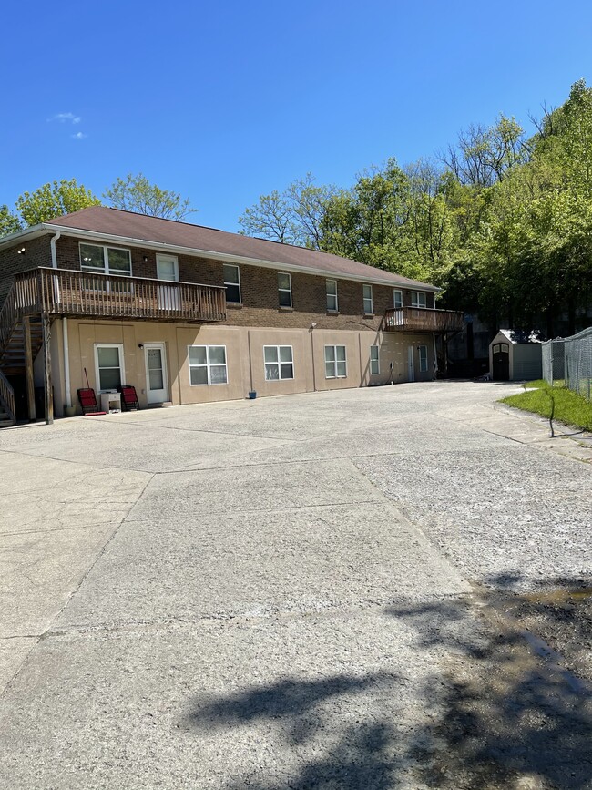 Building Photo - 6320 E Miami River Rd