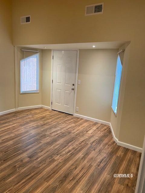 Foto del edificio - In town remodeled 1 bedroom apartment