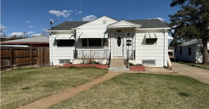 Building Photo - 2308 6th Ave