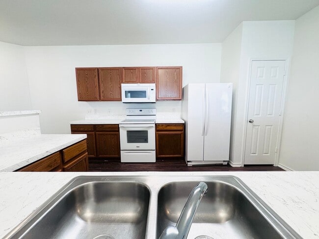 Building Photo - Welcome to 3518 Storm Moon – Where Comfort...