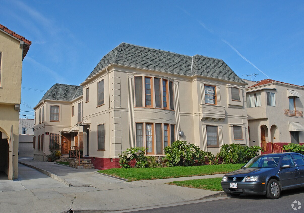 Primary Photo - 449 N Stanley Ave