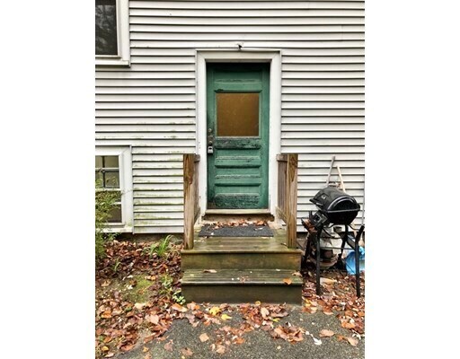 Primary Photo - 12 E Main St