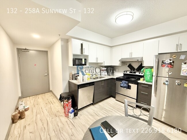 Photo du bâtiment - 258A-258A Sunview St
