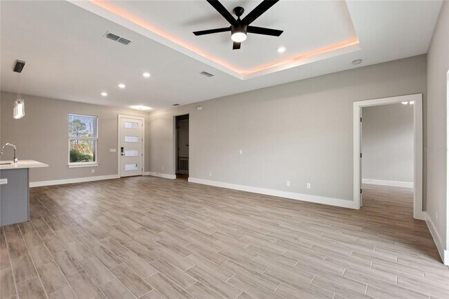 Foto del edificio - 412 Lark Ct