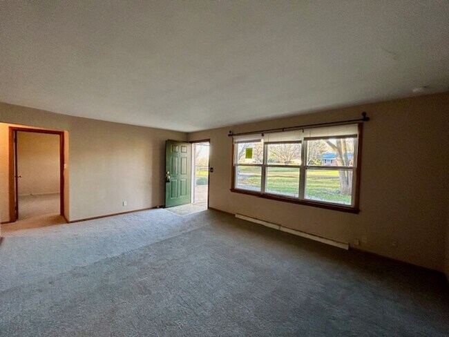 Foto del edificio - 6617 Forest Ln