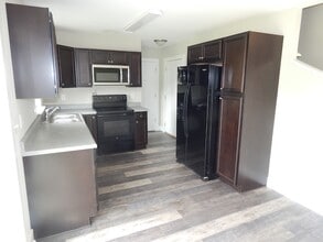 Building Photo - 401 Bee Cv Wy