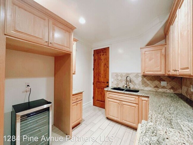 Building Photo - 6 br, 4 bath House - 1274 Pine Avenue