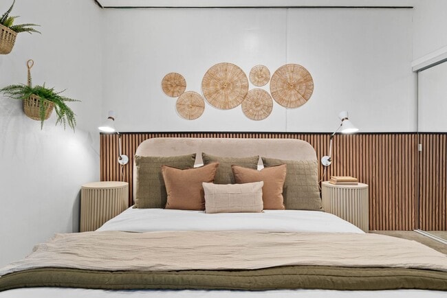 Building Photo - 1048 F St