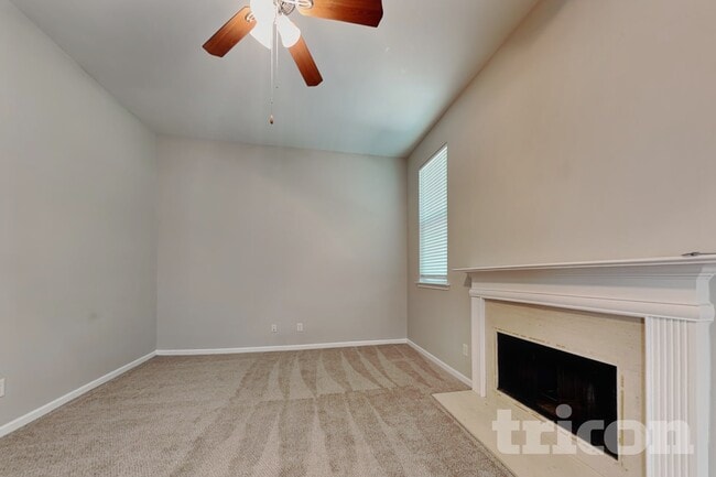 Building Photo - 46 Crescent Woode Way
