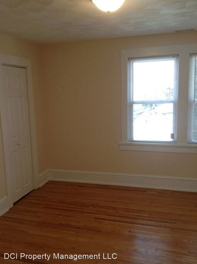Foto del edificio - 3 br, 1 bath House - 1404 Montclair St