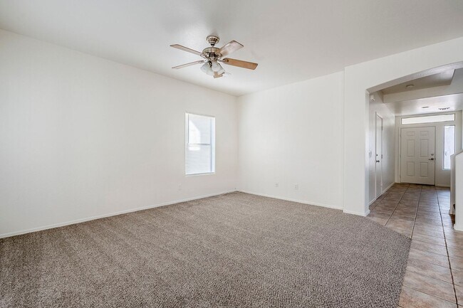 Foto del edificio - updated home for rent