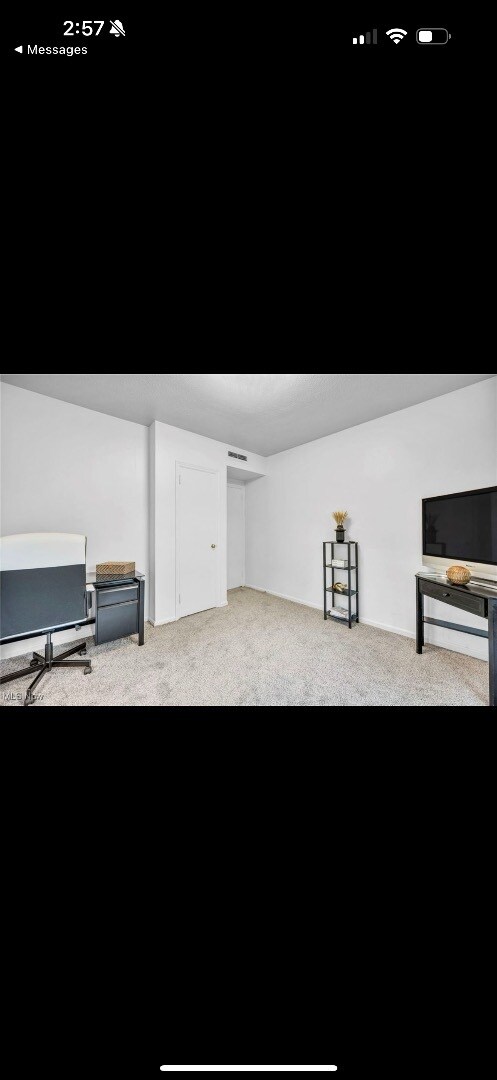 Building Photo - 15825 Van Aken Blvd