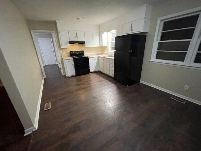 Building Photo - BELOW MARKET RENT!