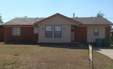Building Photo - 212 W Rose Dr