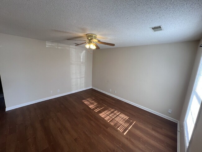 Foto del edificio - 102 A TENNESSEE AVE OAK GROVE KY 42262