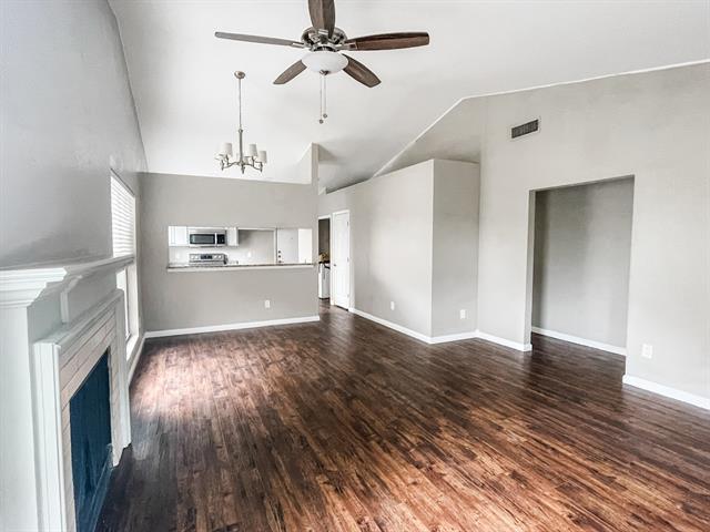 Building Photo - 2408 Country Hollow Ln