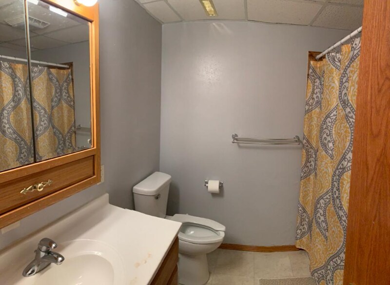 Primary Photo - 2903 Lakeview Dr