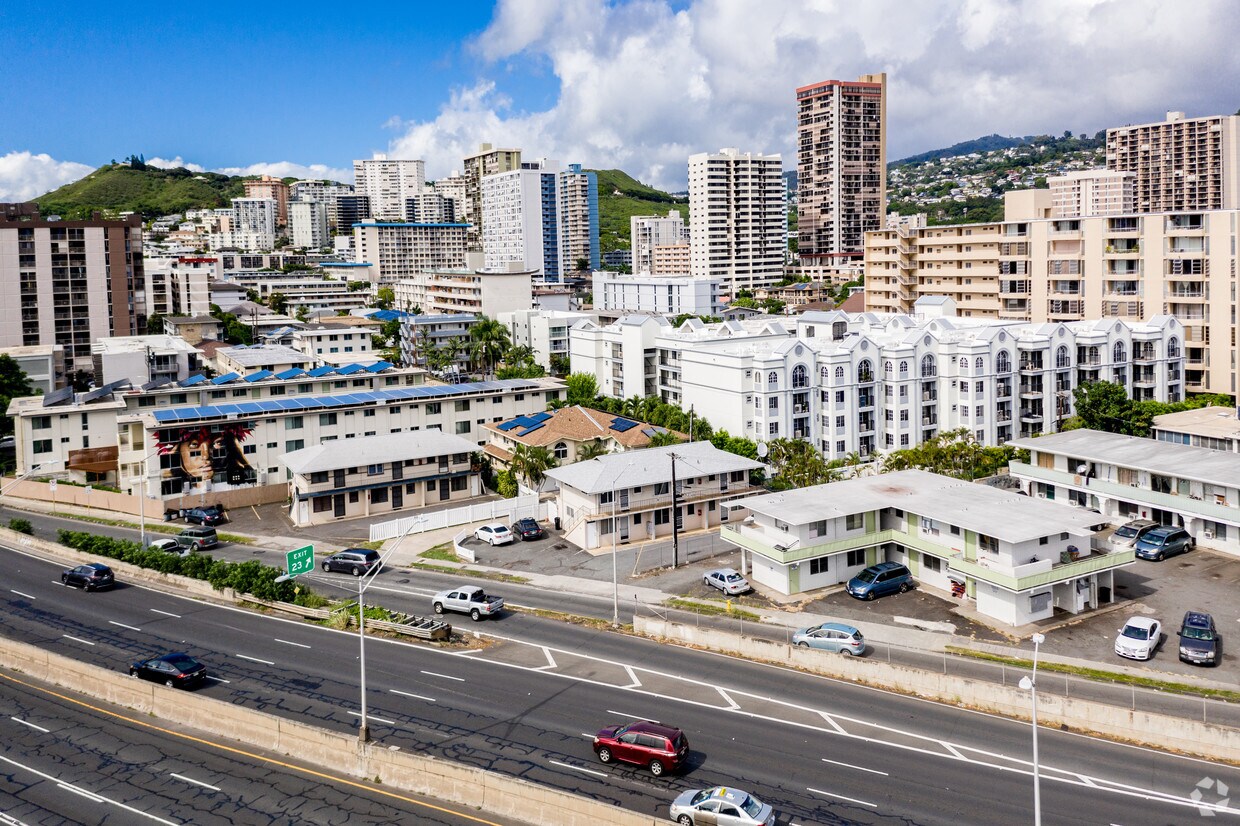 Aerial Area - 1328 Lunalilo St