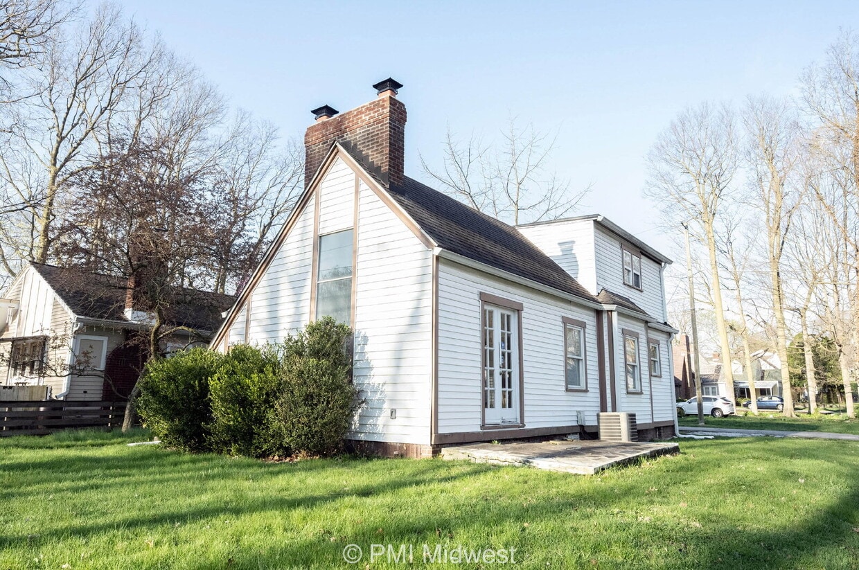 "Charming 3-Bedroom Haven with Spacious Li... - "Charming 3-Bedroom Haven with Spacious Li...