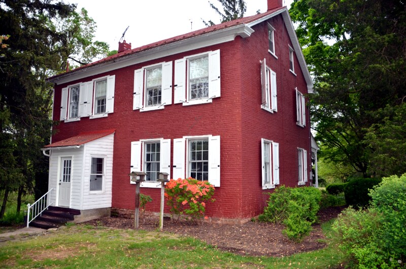 Primary Photo - 27 Shartlesville Rd