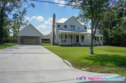 Building Photo - 13927 Lakeside Terrace Dr