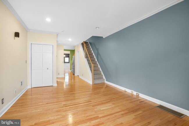 Building Photo - 2308 Pemberton St