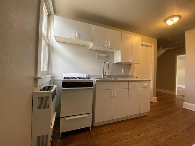 Foto del edificio - 1686 Coventry Road #Third Floor