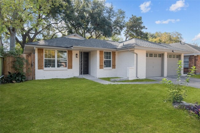 Building Photo - 1107 Progreso Dr