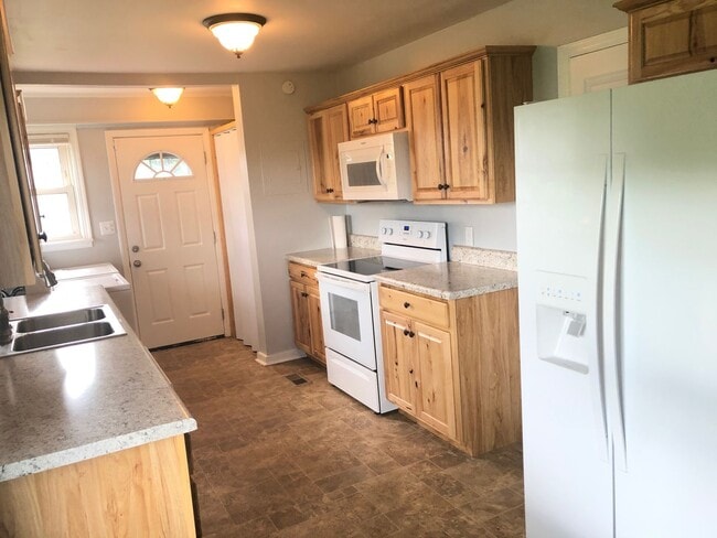 Building Photo - Updated Home Close to Battleground!